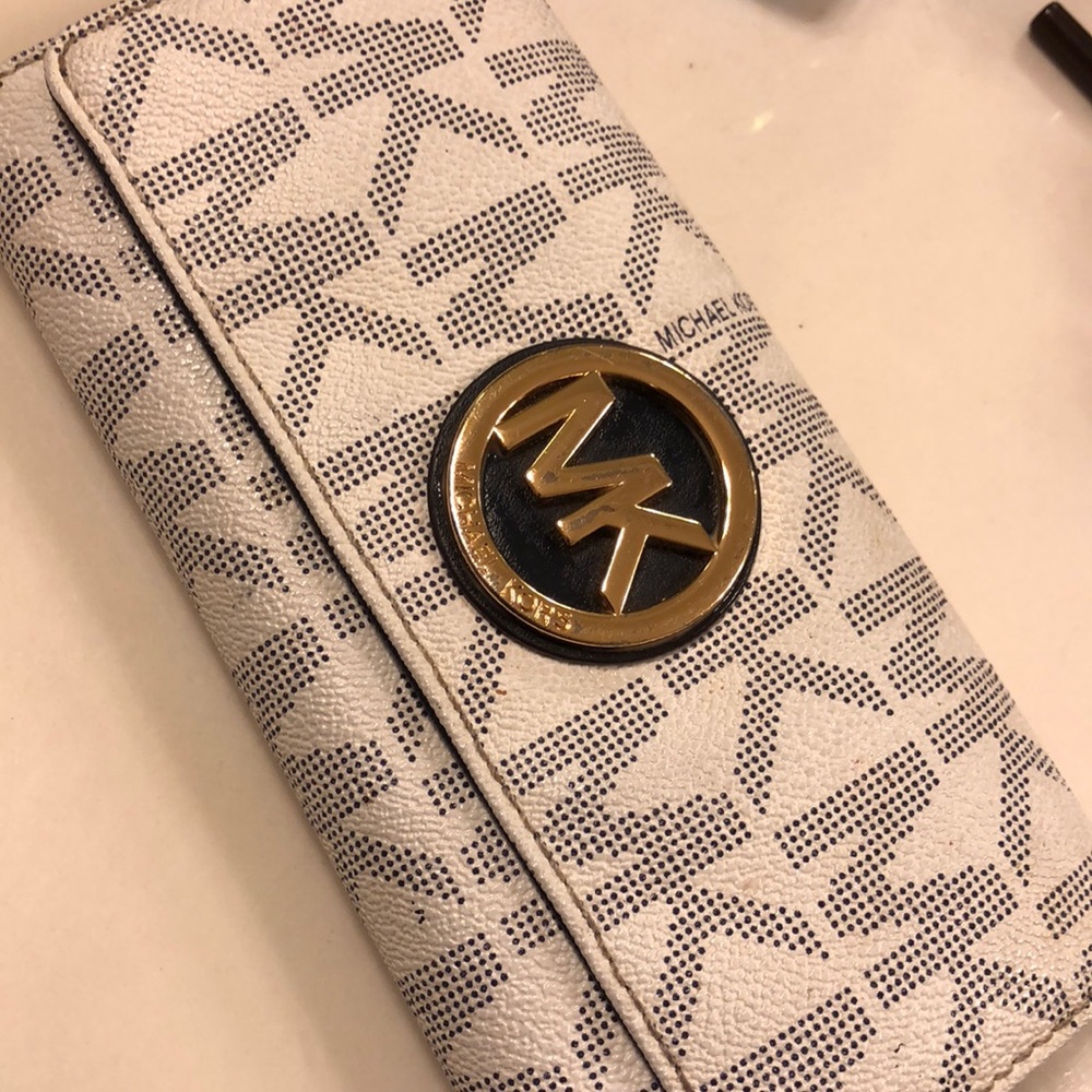 Authentic MK Wallet